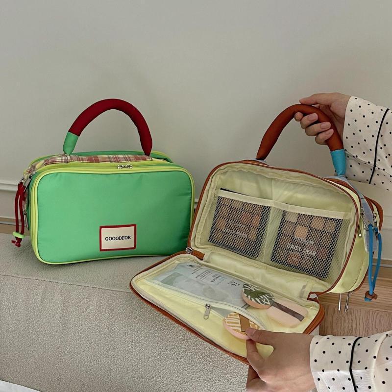 

MDNG Plaid Travel Cosmetic & Wash Bag