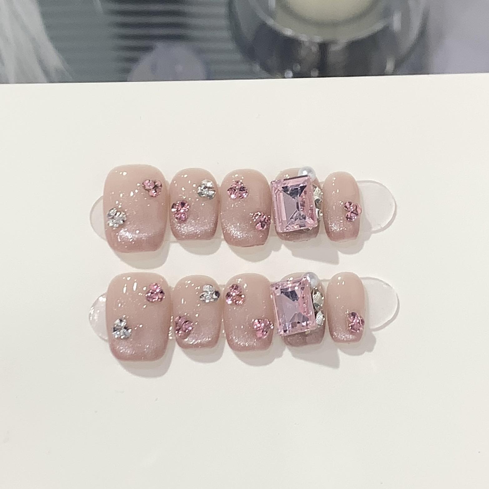 

Daily Nude Smile Французский кошачий глаз K9 Square Drill Peach XS