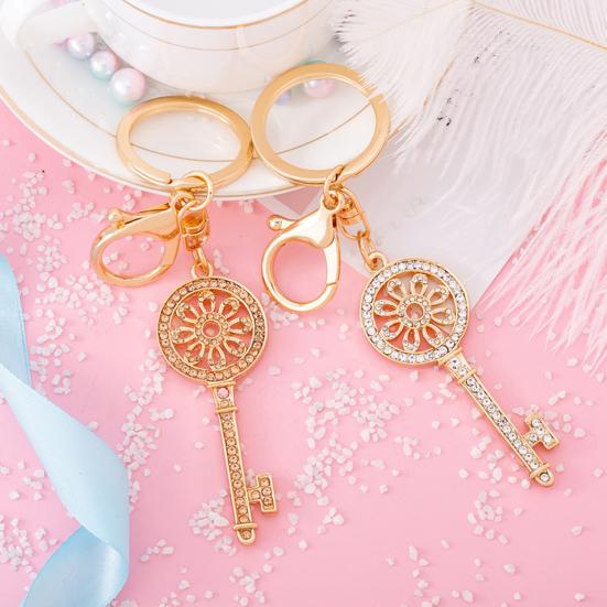 Keychain Pendant 3D Retro Key Shape Sparkling Rhinestones Inlaid Key Chain with Lobster Clasp Key Ring Bags Accessories