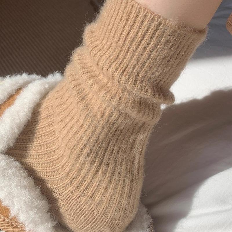 2025 Autumn Winter Thermal Wool Cashmere Socks for Women Floor Sleeping Thicken Warm Knitted Crew Socks