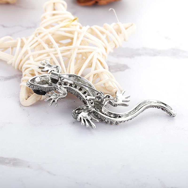 Blucome Vintage Alloy Sliver Lizard Shape Brooch Hijab Pins Full Crystal Wedding Suit Collar Clip Souvenirs Women Brooch Gift