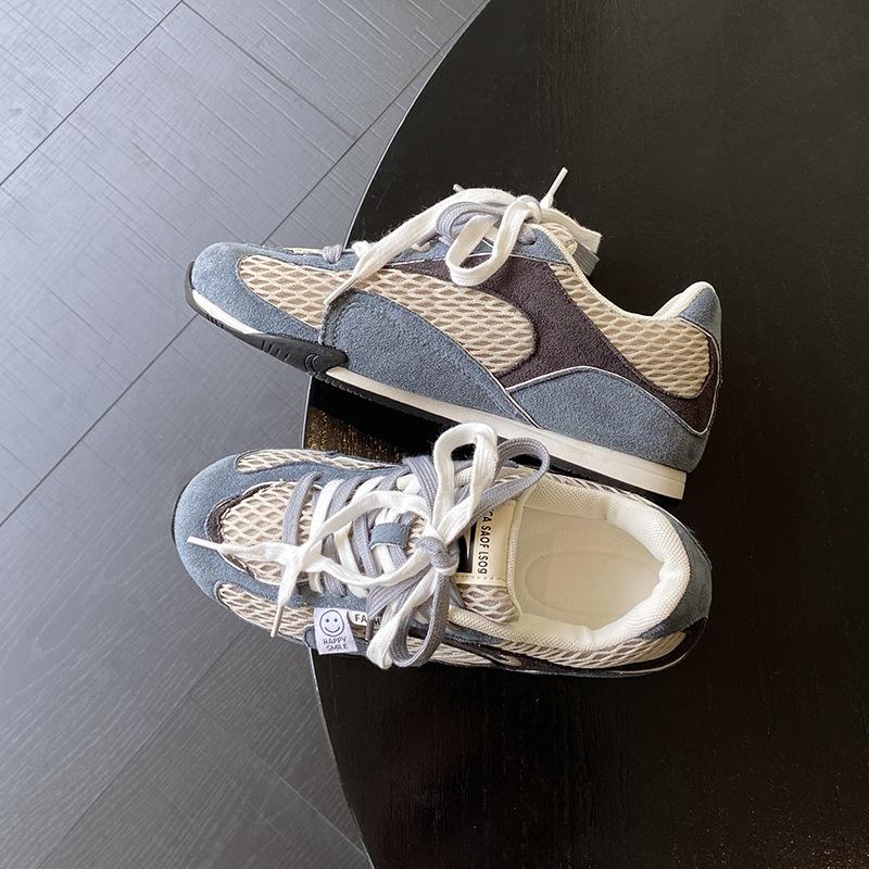 2025 new spring and summer casual flat-bottomed German training shoes women's retro casual sports board shoes lace-up mesh white shoes