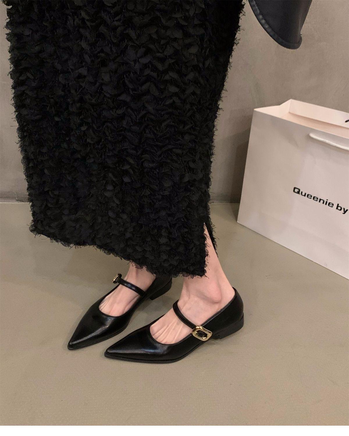 

2025 autumn new low-heeled French fashion temperament women s shoes flat-bottomed pointed one-word with low-heeled single shoes 35