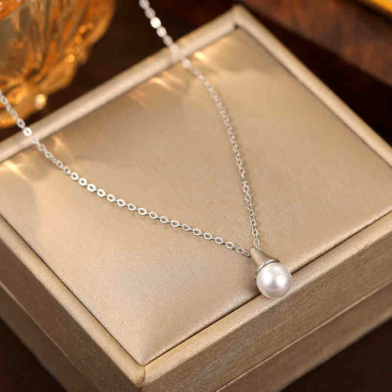 Капля воды маленькая лампочка жемчужное ожерелье женская мода элегантный нишевый свет роскошный жемчужный кулон подарок