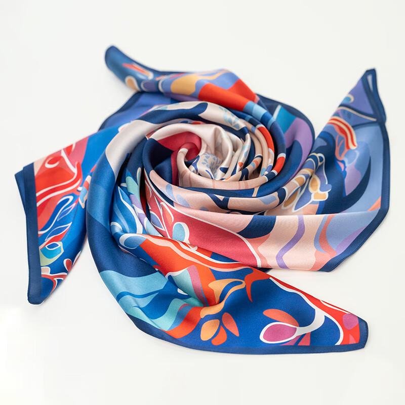 

Гун Ли Запретный город Цинъюнь Чуньшэн шелковый платок