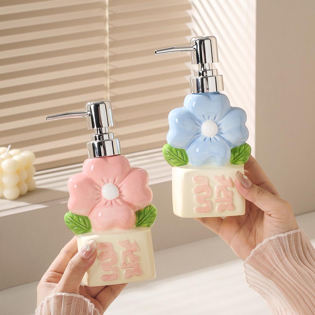 Soap Dispenser Creative Flower Lotion Press Bottle Hand Sanitizer Bottle Bathroom Shower Gel Shampoo Ceramic Bottle Bathroom