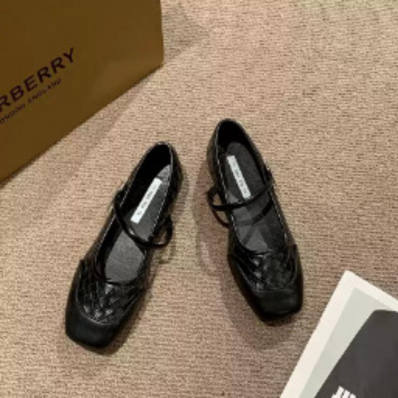 

Туфли Мэри Джейн с квадратным носком и плоской подошвой, весна, новая модель, туфли с ремешком на одной пряжке, женские универсальные повседневные туфли 40