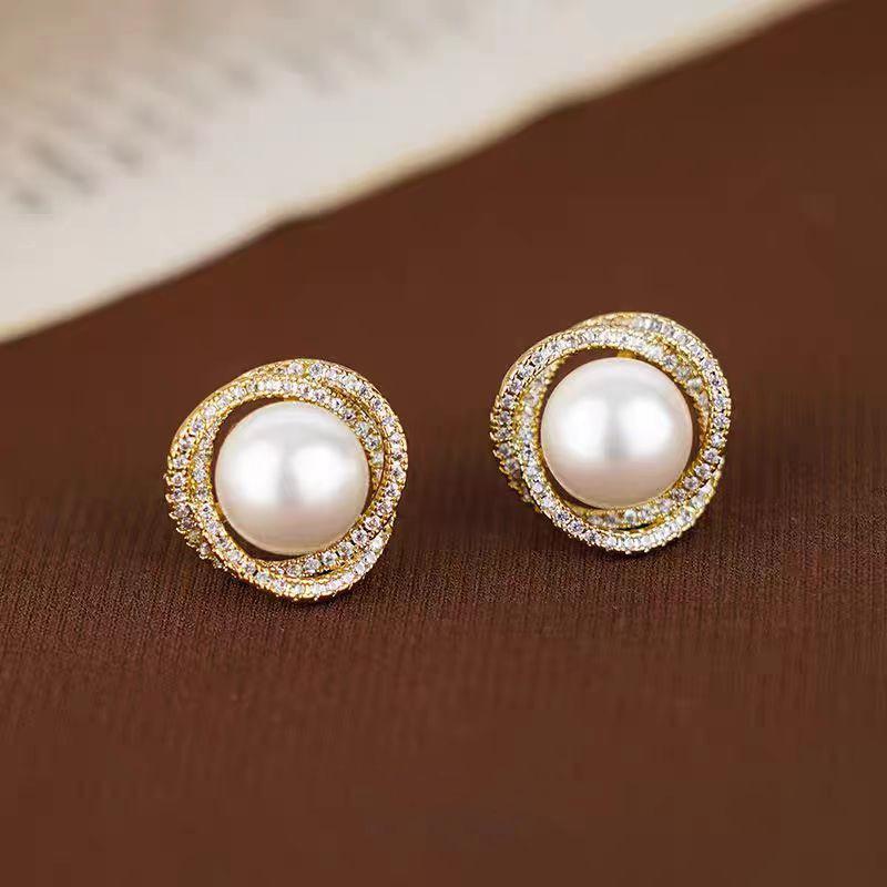 Korean Elegant Pearl Stud Earrings for Women: Versatile, High-Class Style Jewelry