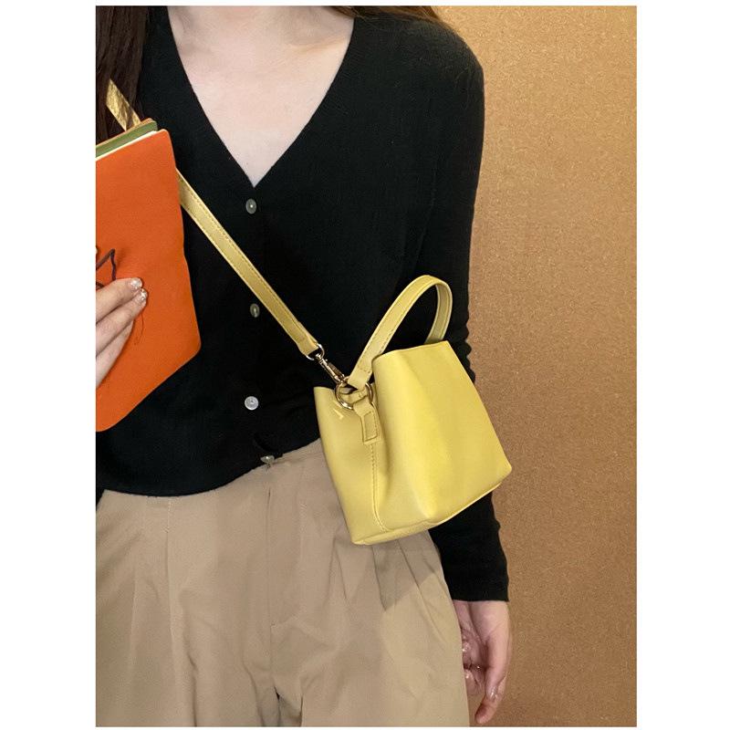 Erdbeerrosa Mini Crossbody Bucket Bag - Koreanischer Stil Damenhandtasche