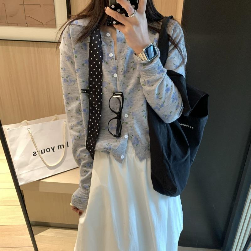 Small fresh floral knitted cardigan top women's autumn and winter new round neck design sense niche sweater jacket