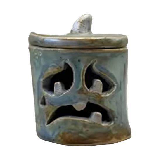 Halloween Ghost Night Light Spooky Ghost Centerpiece Light-up Hollow Ghost Decoration for Festive Party Mantels Shelves Decor