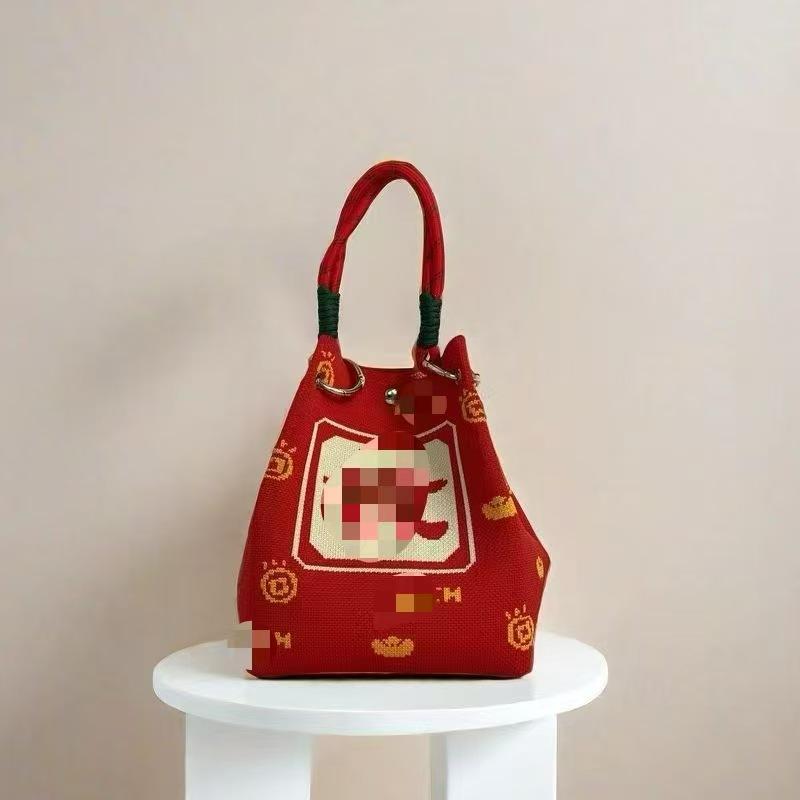 

New woven ring buckle bag knitted bag three-dimensional magnetic buckle handbag handbag handbag knitting