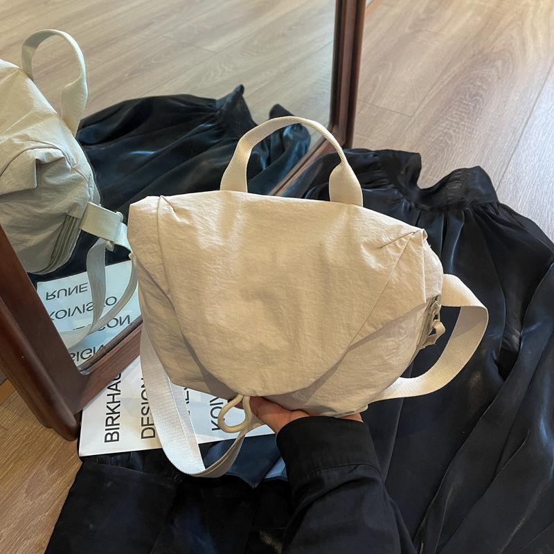 Casual shoulder bag women's new fashion portable nylon bag large capacity messenger bag