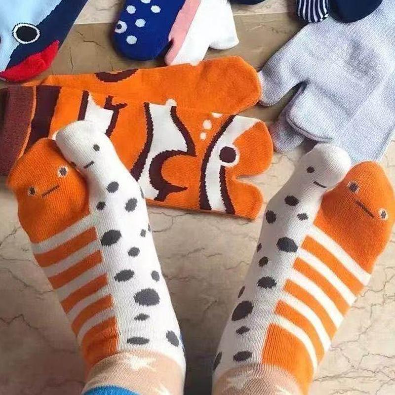 New Style Girls Cute Funny Split Toe Mid-Tube Socks Abstract Ugly Eel Aquarium Couple Socks Personality Trendy Socks
