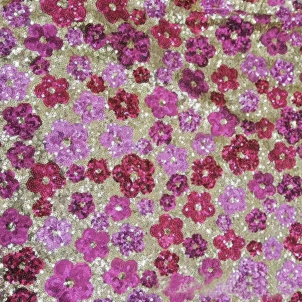 90cm/lot 1,2m široká látka s flitrovou výšivkou a korálky s motivem květu švestky, dámské svatební a vystoupení oděvy, obuvní materiál, taška, módní látka