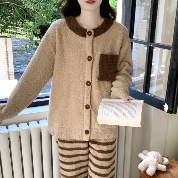

2025 Women s Thickened Half-Velvet Pajama Set: Autumn/Winter, Simple & Comfortable Homewear, Suitable for Outdoor Wear Double Extra Large
