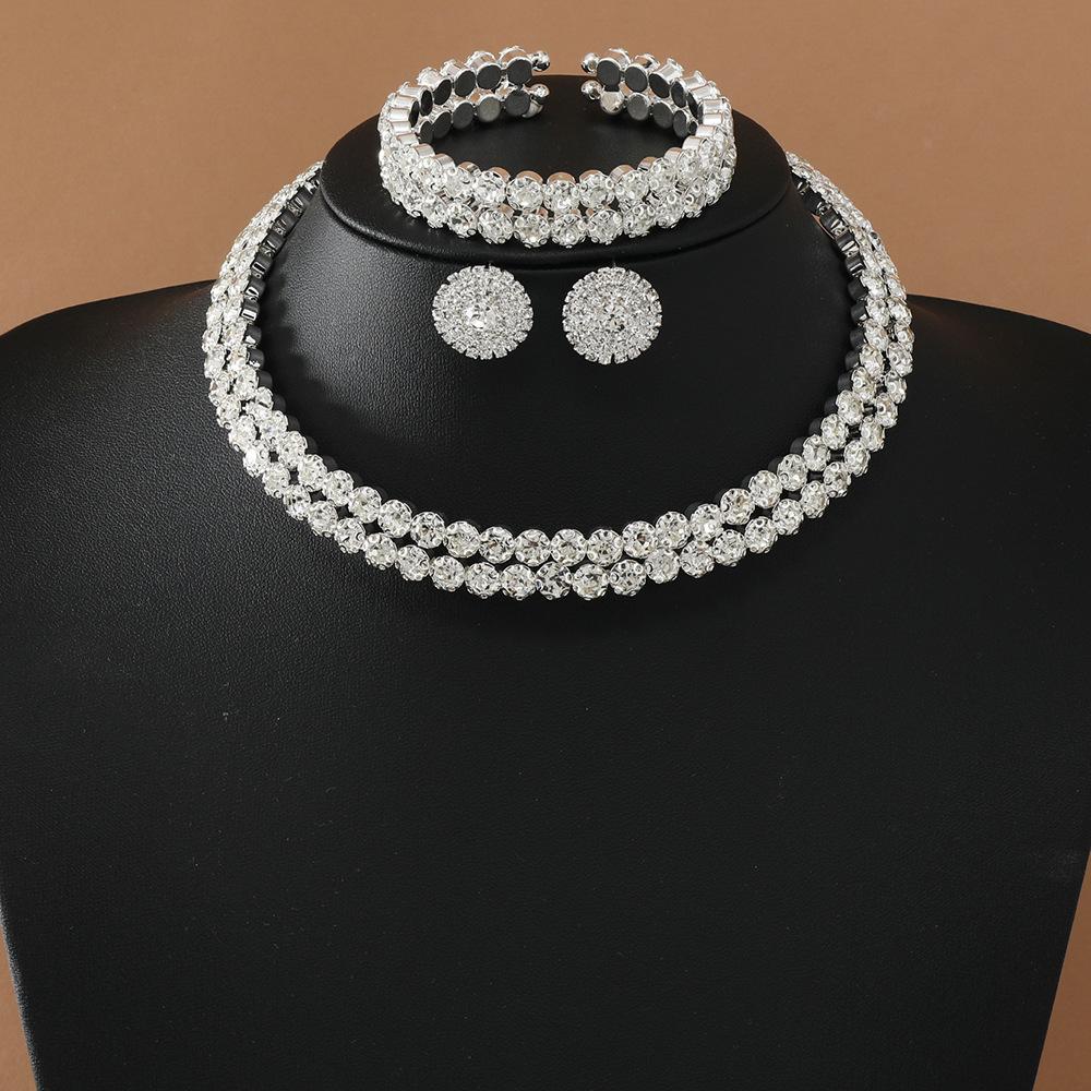 Light Luxury Double Layer Choker Necklace for Women Full Rhinestone Cuff Bracelet Stud Earring Braidal Wedding Party Jewelry Set