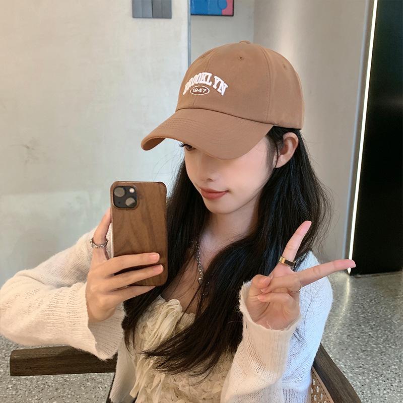 American Retro Baseball Cap Women's Letter Embroidery Face Revealing Small Curved Brim Sun Hat Street Photography Couple Peaked Cap