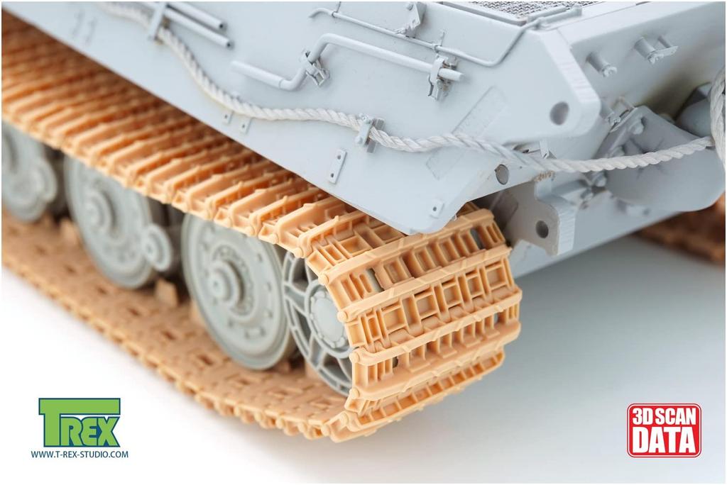 T-Rex Studio 1/35 WWII German King Tiger Tracks, Standard Type, Plastic Model Parts, TR85049, Molded In Color