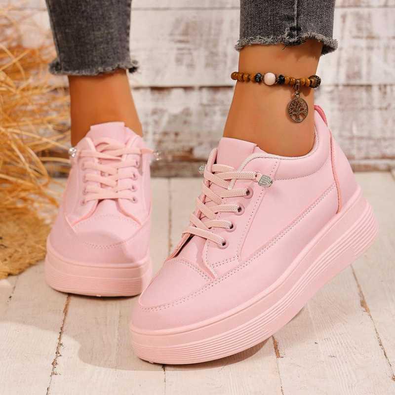 Women's Breathable White Sneakers - Korean Style, Versatile, Casual, Thick-Sole Sports Shoes for Spring and Summer.