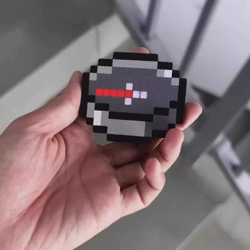 

Latest Minecraft Compass Pixel Wind Peripheral style trinket Magnetic MC Real-World Utilize Movable Keychain Pendant myworld Present