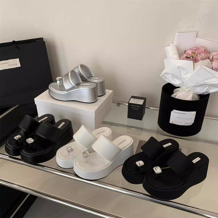 Wedge heel heel heightened thick-soled transparent belt one-word slippers women's shoes wear 2025 summer fashion temperament cool slippers