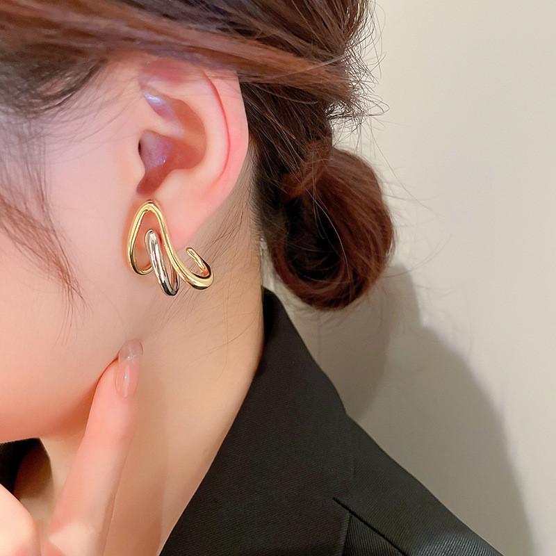 Huitan Personality Arrows Shape Stud Earrings for Women Two Tone Design Y2K Girls Ear Piercing Earrings Modern Fashion Jewelry