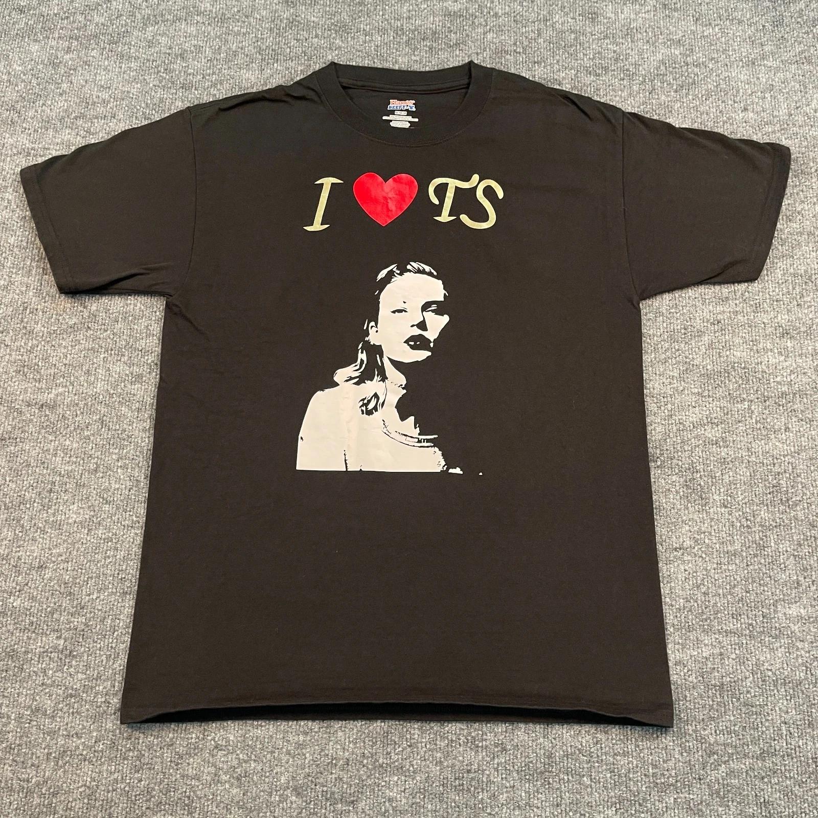 Hanes Beefy-T Я люблю Тейлор Свифт Футболка Средняя 19x27 Черная M
