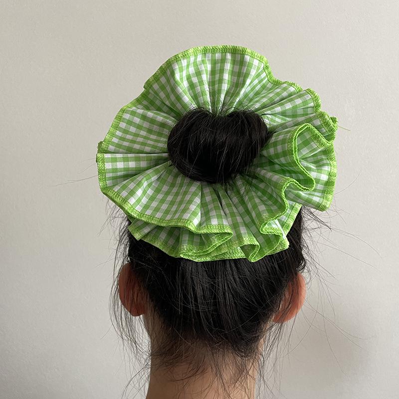 Zhao Lusi Doppellagiges Spitzenhaargummi – Französische Handarbeit, große Größe, Nischenstil