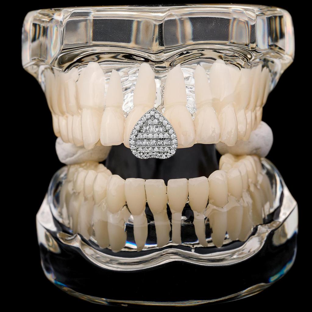 Hip-Hop Dollar Sign Tooth Grillz with Cubic Zirconia - Trendy Halloween Jewelry.