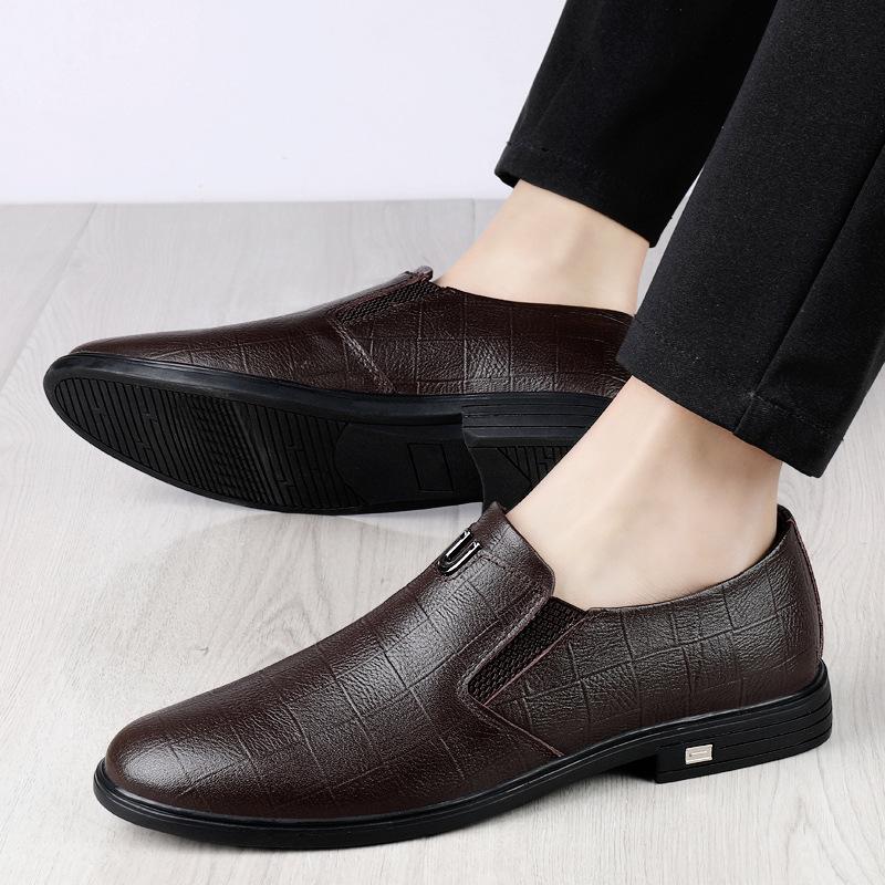 Men's Business Dress Leather Shoes Round Head Shallow Mouth Casual Shoes Men's Daily Versatile Small Leather Shoes