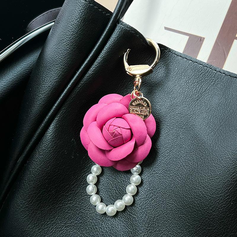 Yogodlns Creative Camellia Rose Pearl Chain Car Keychain Elegant Flower Decorative Accessory Bag Hanger Pendant Small Gift