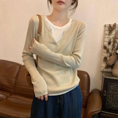 Weicher wachsartiger Fake-Zweiteiler V-Ausschnitt Pullover Damen Frühling 2025 Japanischer lässiger Stil Langarm-Untertop Gestricktes Basisshirt