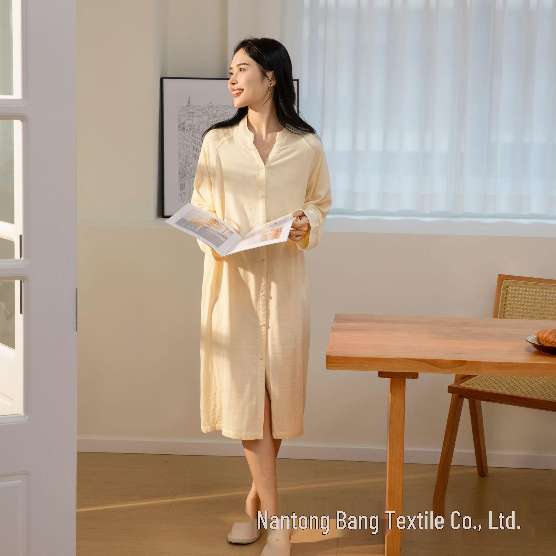 

Мягкая ночная сорочка из бамбукового хлопка для женщин и детей, дышащая трехслойная марля, подходит для дома и улицы, длинное осенне-зимнее платье XL (recommended 130-160 jin)