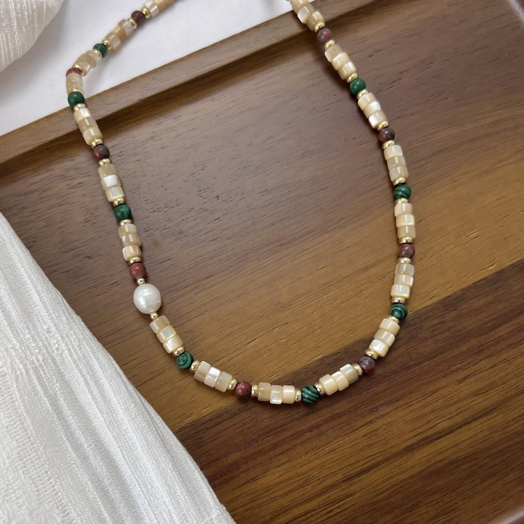 

Titanium Steel Milk Tea Color Shell Freshwater Pearl Necklace Color Beaded Fritillary Collarbone Chain Stacked Temperament Neck Chain