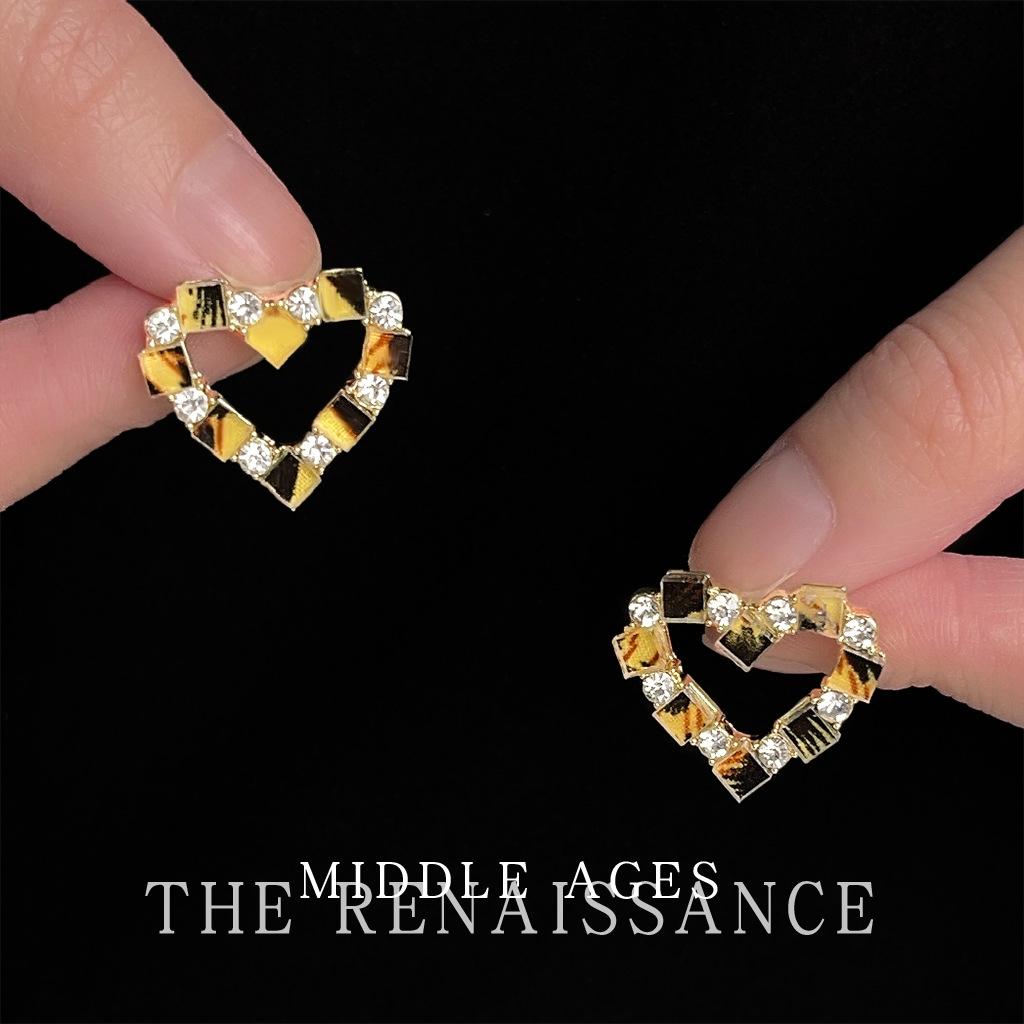 Maillard style leopard print square splicing heart stud earrings niche design earrings women