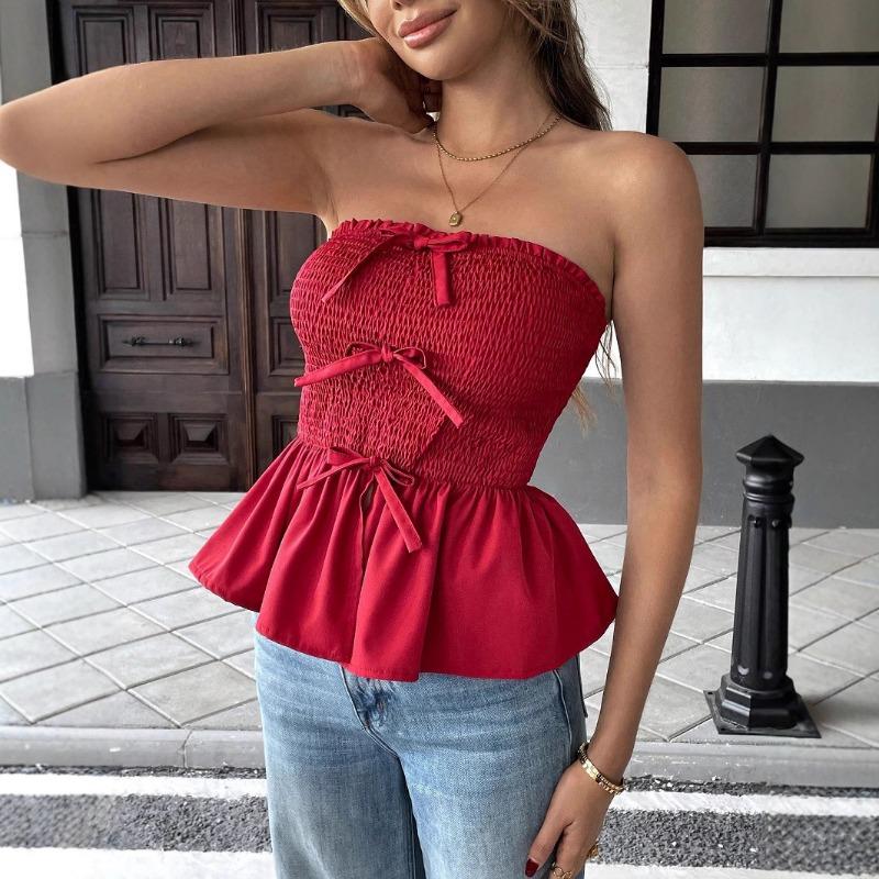 A New Women's Pleated StraplessRuffled and Bow-tied Short Slimming Top