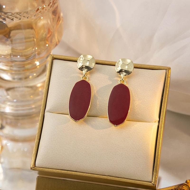 Autumn And Winter Oil Drip Diamond Flower Stud Earrings, French Retro Hong Kong Style Burgundy Round Earrings, Simple Ear Buckles