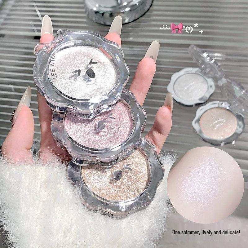 LEEINTO Dream Seeker Highlighter: Natural Contour & Brighten, Long-Lasting with Fine Shimmer for Under-Eye and Face.