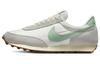 Daybreak Se Enamel Green Women's DX5764-131