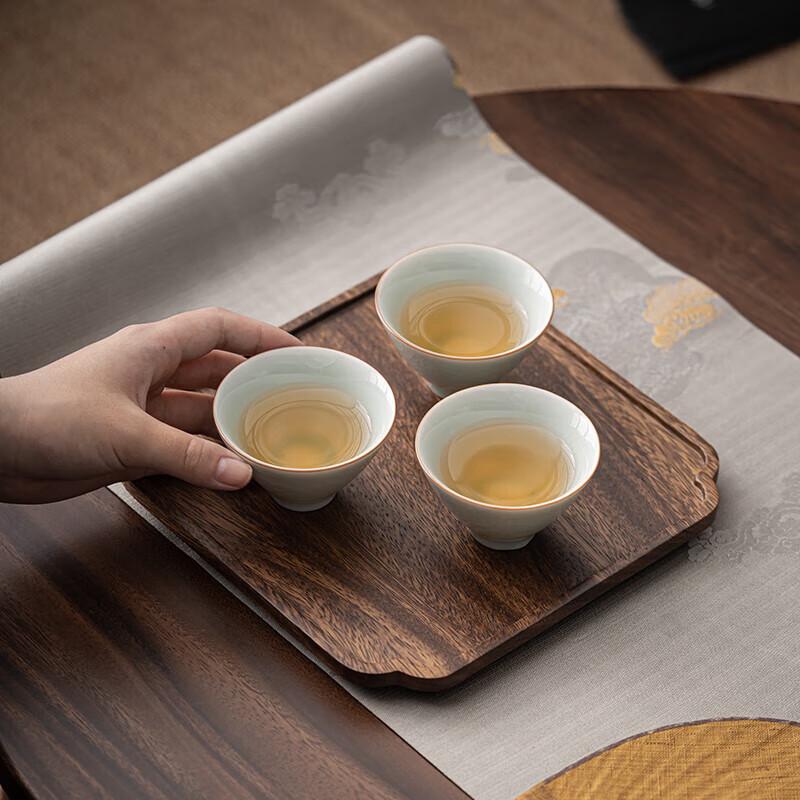 Su's Ru Kiln Eggshell Blue Crackled Tea Cup Set (8-piece)