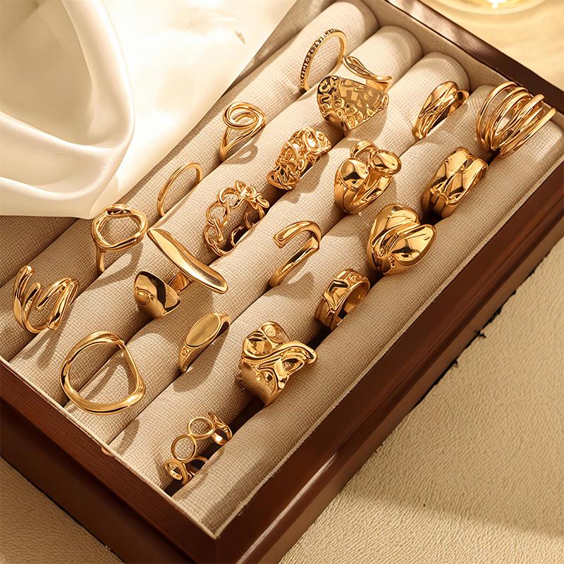 European-American Retro Floral Pleated Ring - Versatile & Irregular Design