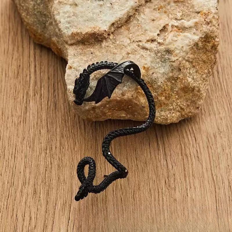 Retro Punk Gothic Flying Dragon Ear Studs for Men Women Exaggerated Style Earrings Jewelry Earring