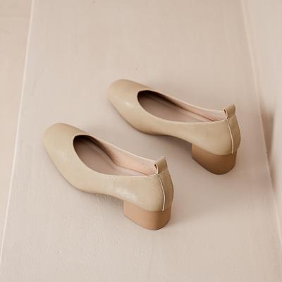 New French Cowhide Single Shoes Women's Middle Heel Square Head Shallow Mouth Soft Sole Simple Commuter Shoes Casual Temperament Grandma Shoes