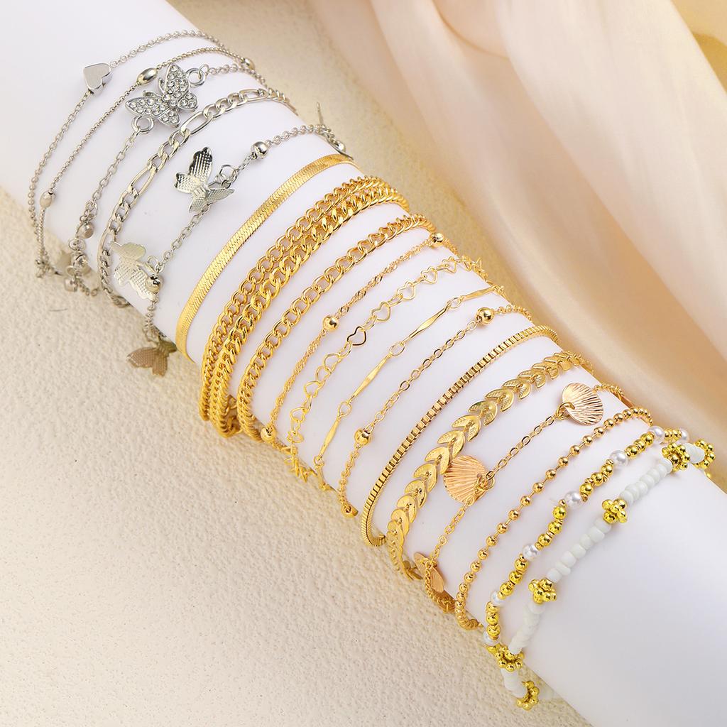 18pcs Bohemian Anklets for Women Retro Multi-Layered Star Heart Butterfly Pendants Anklets Summer Beach Cuban Link Jewelry Gifts