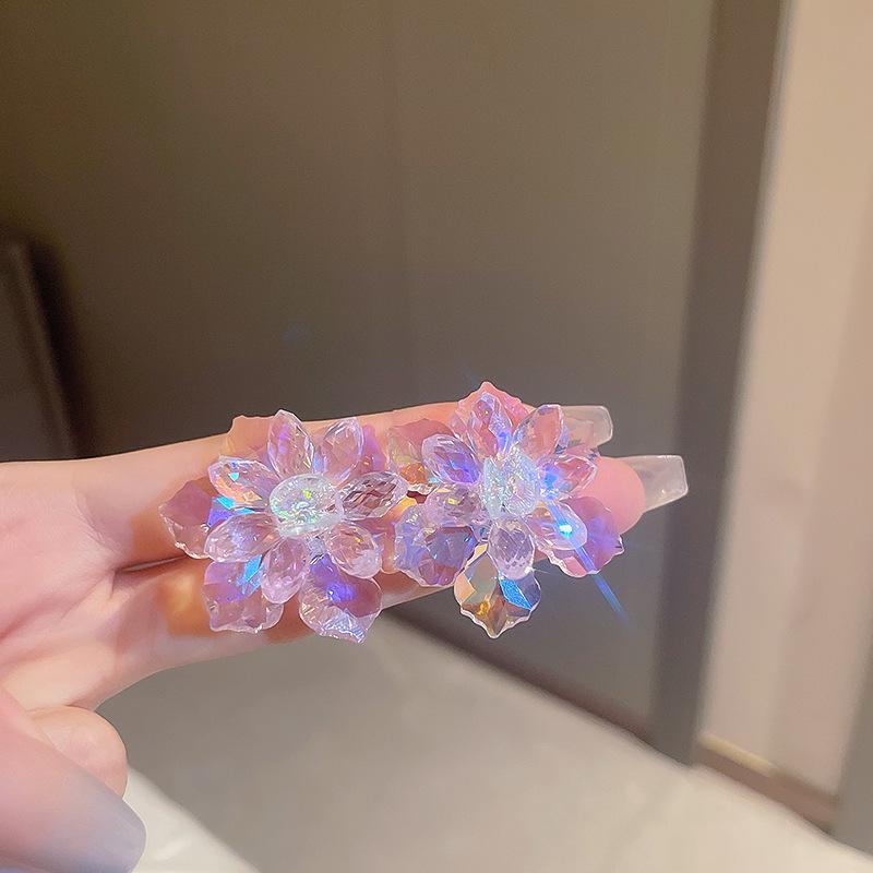 Boucles d'oreilles bohèmes roses à fleurs de perles de rocaille et pompons de perles