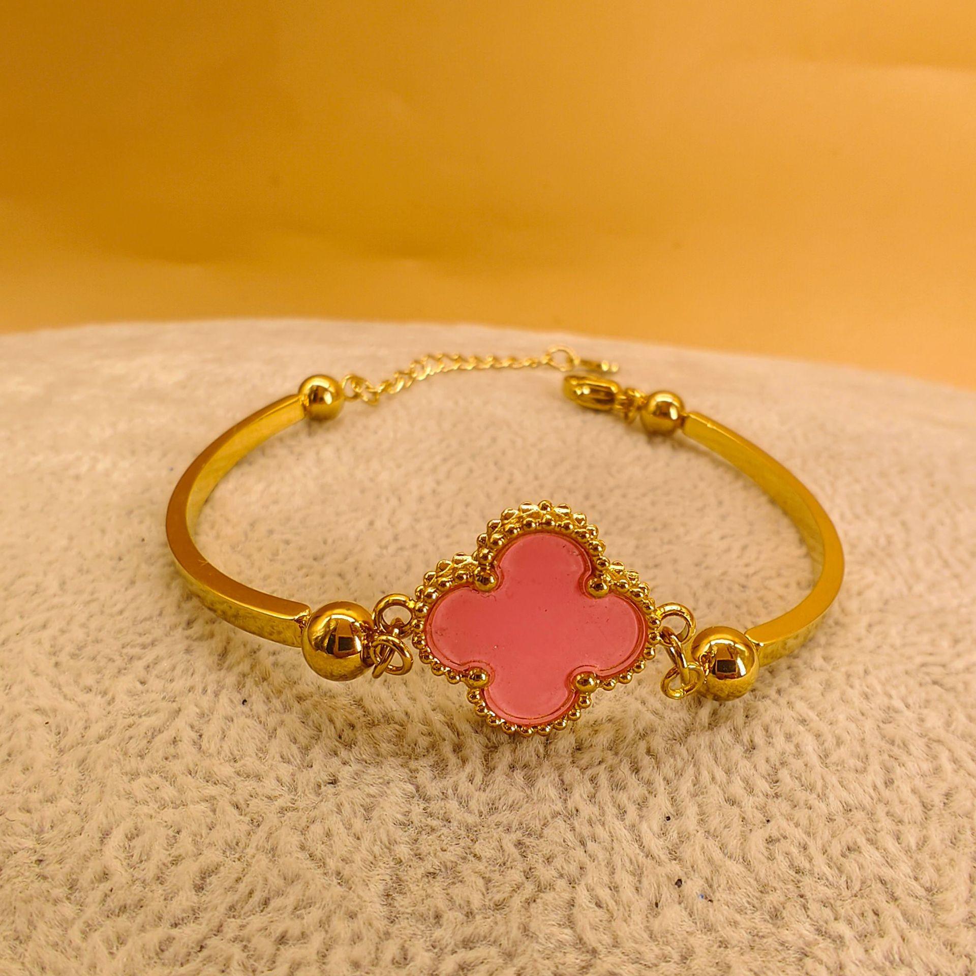 

Невыцветающий антиаллергенный модный индивидуальный блестящий браслет женский классический браслет с четырьмя листами клевера универсальный женский браслет розовый