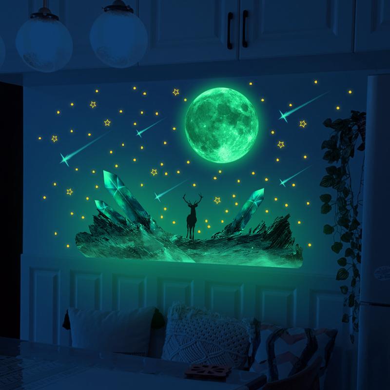 Astronaut Luminous Wall Stickers, Stars and Moon, Luminous Self-adhesive Wallpaper, Suitable for Children's Bedroom Decoration