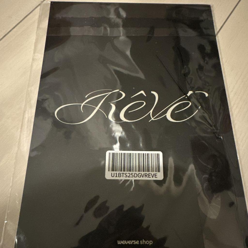 [USED] BTS V Rêvé V Photobook Reve with Weverse Bonus