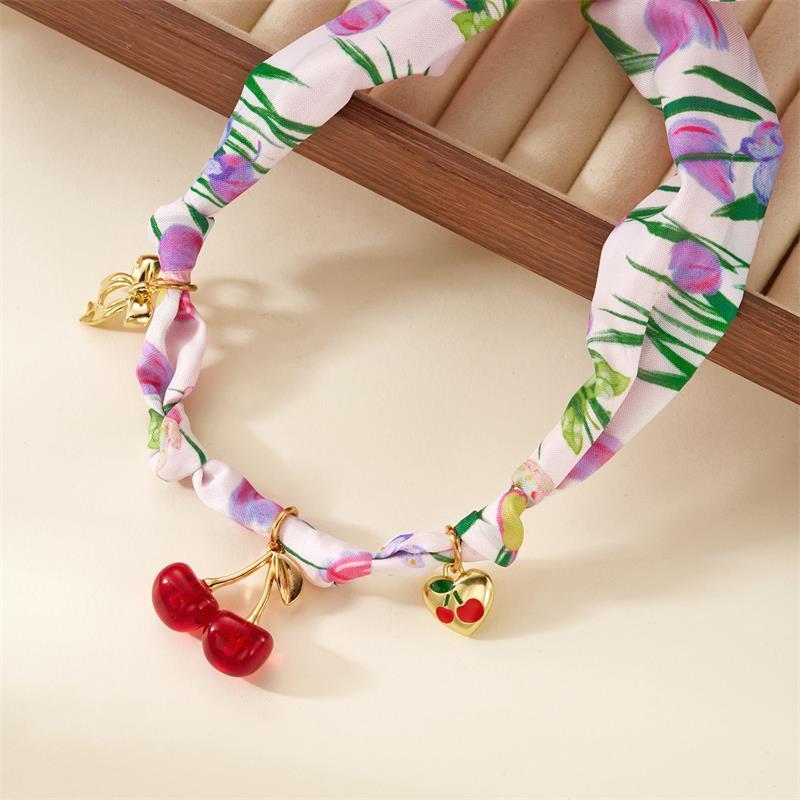 Bohemian Style Satin Bandana Scarf Necklace Vintage Flower Heart Bow Cherry Charm Scarf Pendant Fashion Women Jewelry Accessory